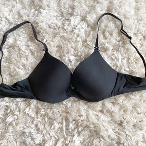 Victoria’s Secret Very Sexy push-up bra 34B